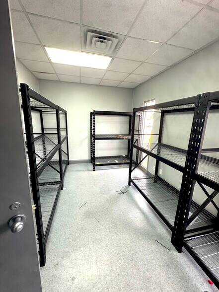 More Photos Of 204 Engineers Rd, Belle Chasse Warehouse For Lease
