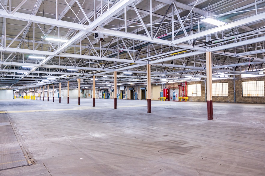 More Photos Of 1250 S Walnut St, Bucyrus Manufacturing For Lease