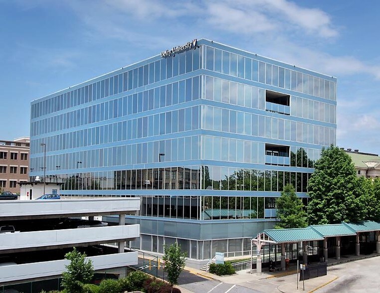 More Photos Of 1 W Court Sq, Decatur Office For Lease