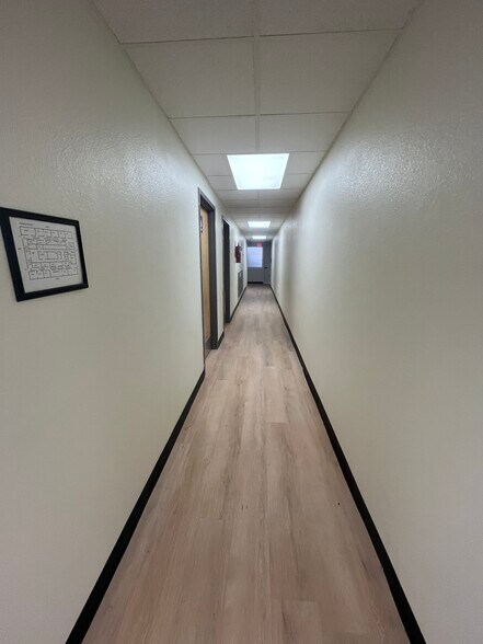 More Photos Of 317 N Willis St, Abilene Office For Lease