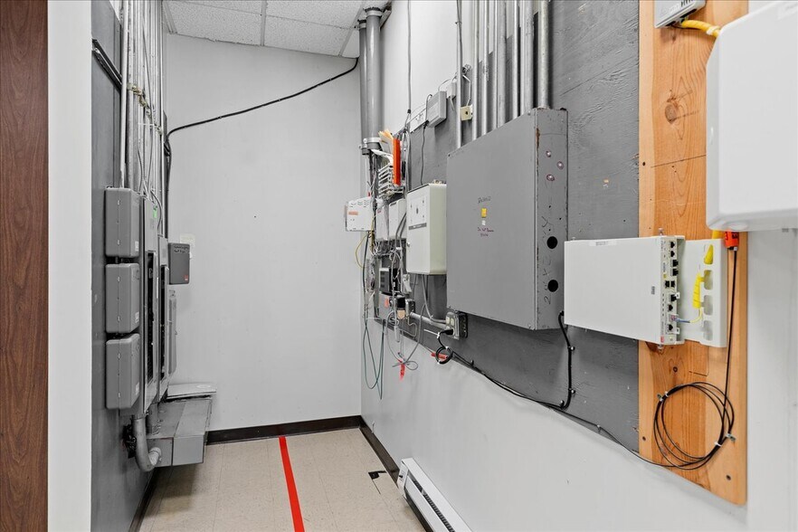 More Photos Of 431 Route 513, Califon Supermarket For Lease