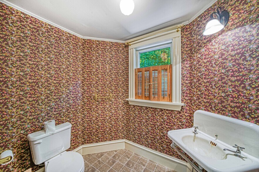 More Photos Of , Sunapee Unknown For Sale