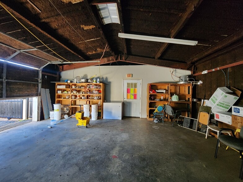 More Photos Of 108 Schertz Pky, Schertz Auto Repair For Sale