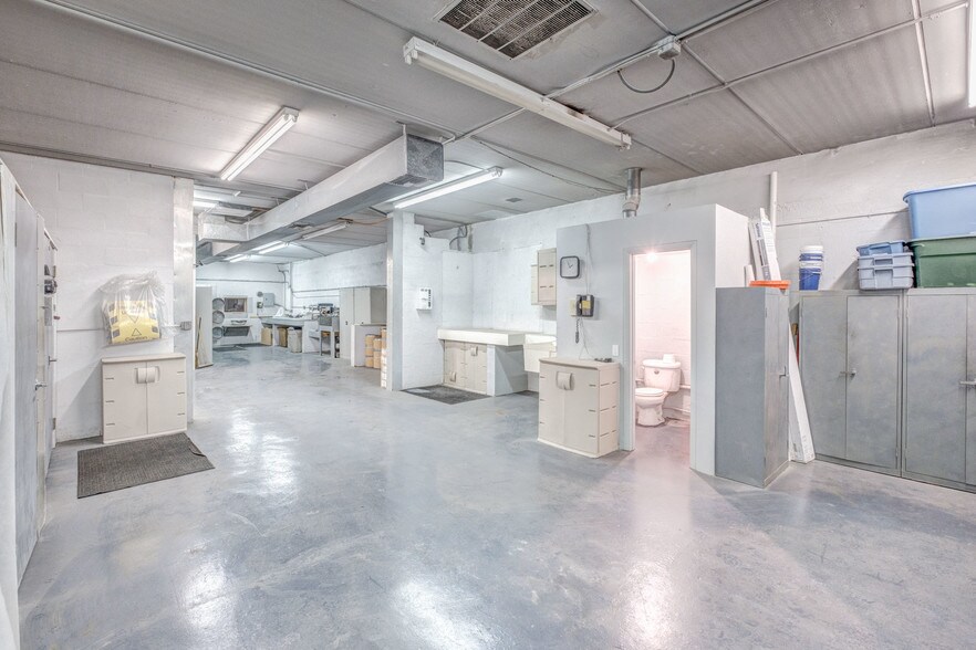 More Photos Of 800 SW 15th Ave, Delray Beach Warehouse For Sale