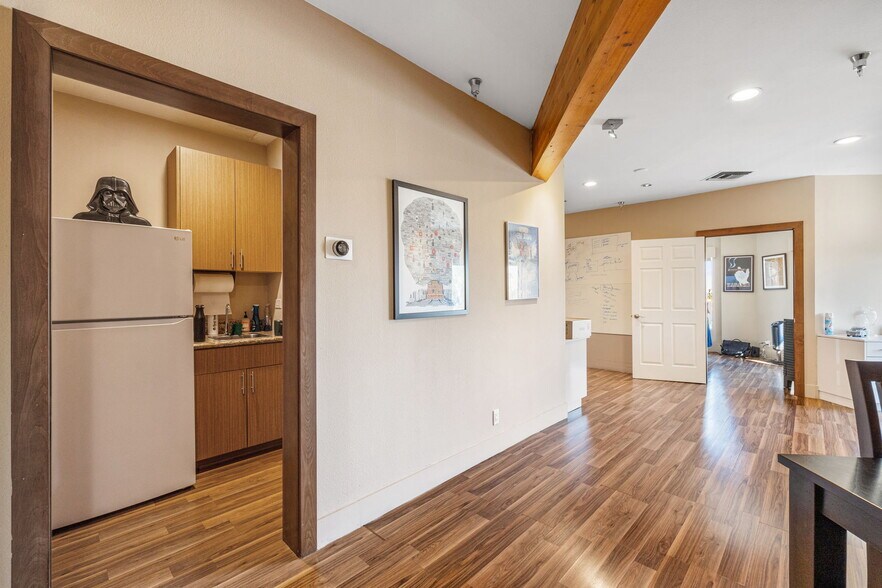 More Photos Of 73101 Highway 111, Palm Desert General Retail For Sale