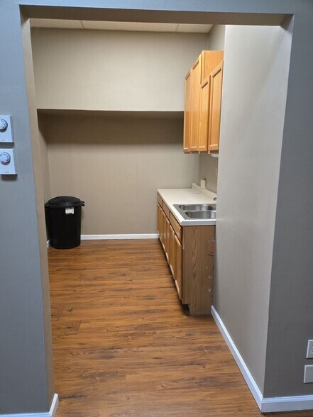 More Photos Of 1 E Main St, Thurmont Storefront Retail Office For Lease