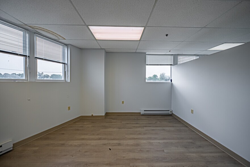 More Photos Of 50 Johnson Ave, Hackensack Light Manufacturing For Sale