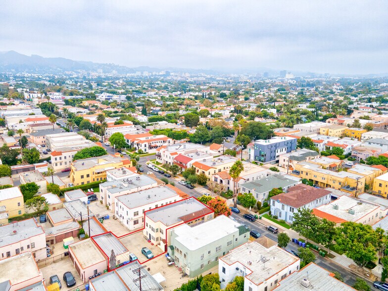 More Photos Of 445 N Spaulding Ave, Los Angeles Apartments For Sale