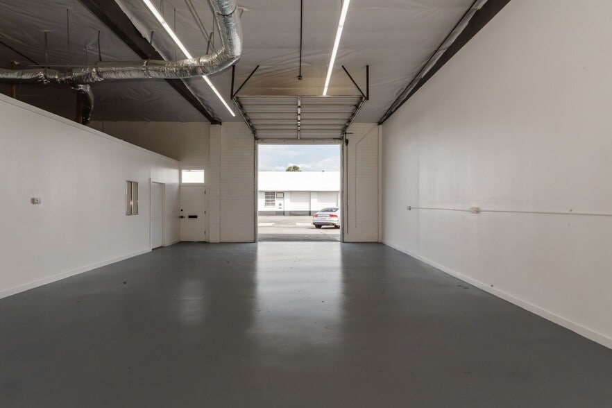 More Photos Of 8210 Lankershim Blvd, North Hollywood Warehouse For Lease