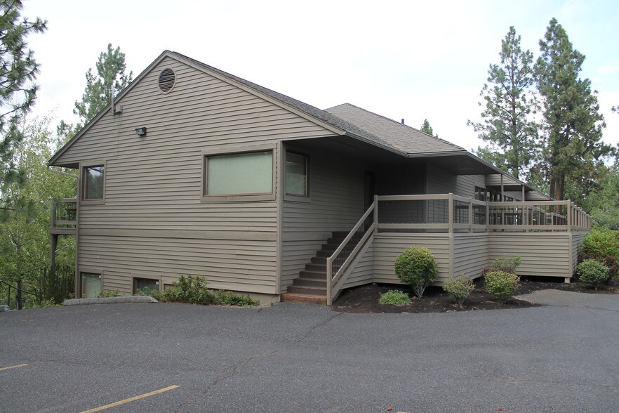 More Photos Of 19800-19875 Village Office Ct, Bend Office For Lease