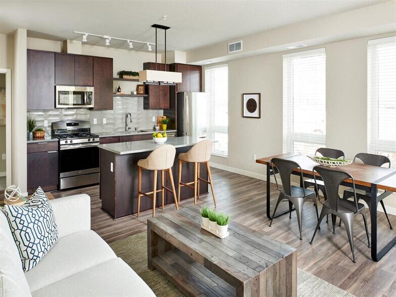 More Photos Of 10 2nd St SE, Minneapolis Apartments For Lease