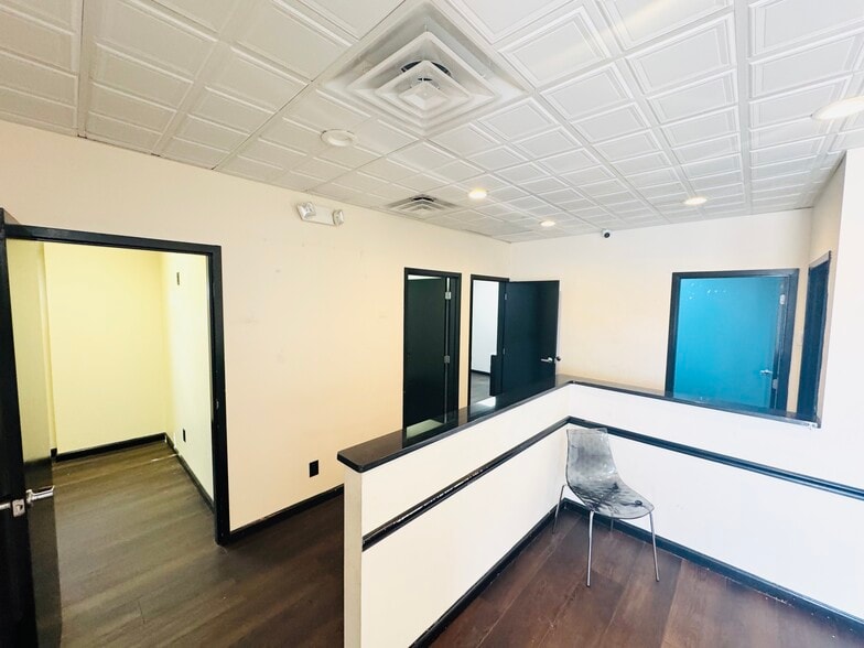 More Photos Of 816 Hempstead Tpke, Franklin Square Office For Sale