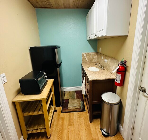 More Photos Of 1248 Laurel Ln, San Luis Obispo Office Residential For Sale