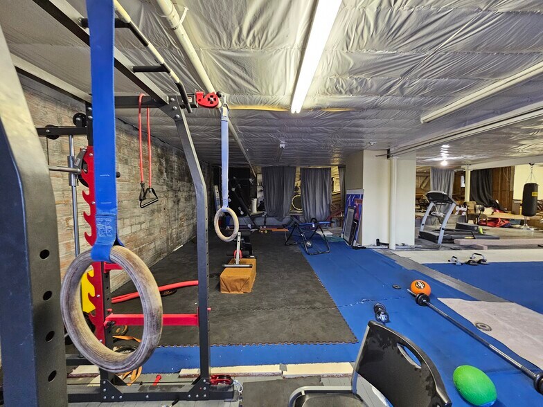 More Photos Of 815 N 1st Ave, Great Falls Auto Dealership For Lease