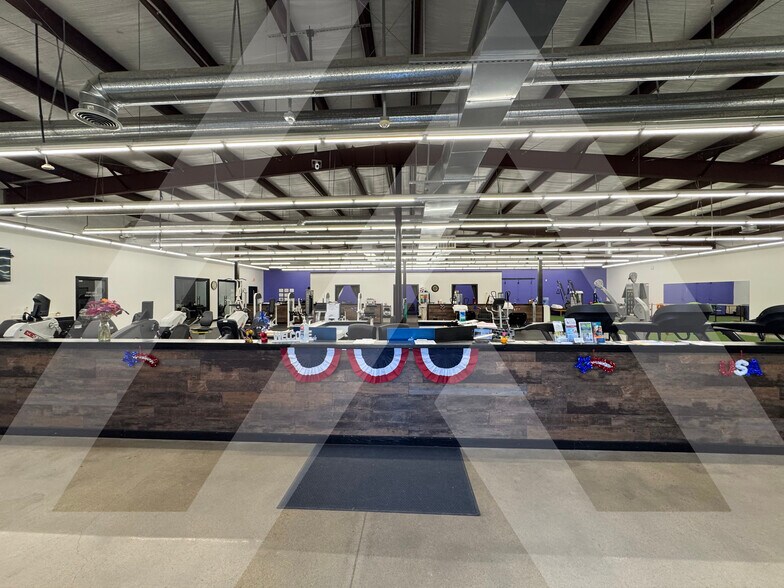 More Photos Of 602 Meyer St, Sealy Freestanding For Lease