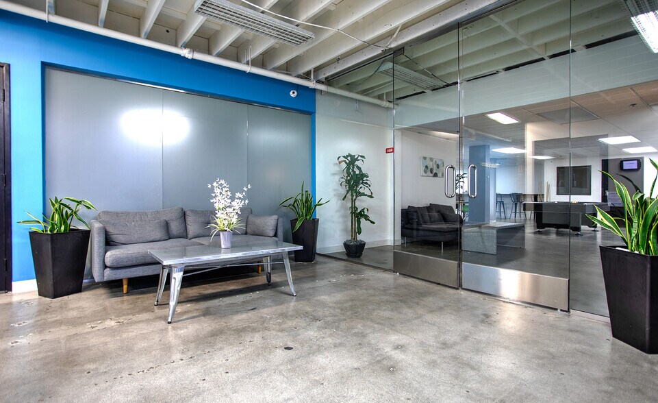 More Photos Of 151-153 W Rosecrans Ave, Gardena Warehouse For Lease