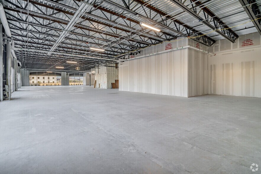 More Photos Of 11123 Christus Hills, San Antonio Medical For Lease