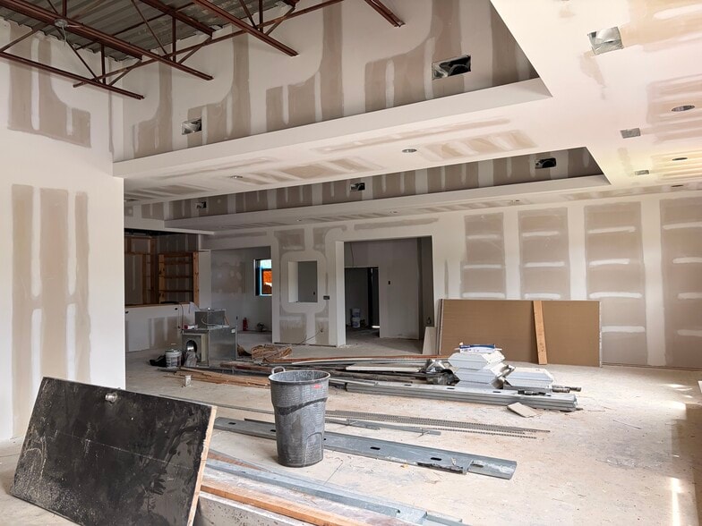 More Photos Of 7820 Holcomb Bridge Rd, Peachtree Corners General Retail For Sale