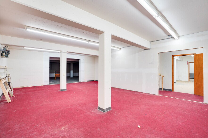 More Photos Of 195-209 Cottage Grove Rd, Madison Storefront For Lease