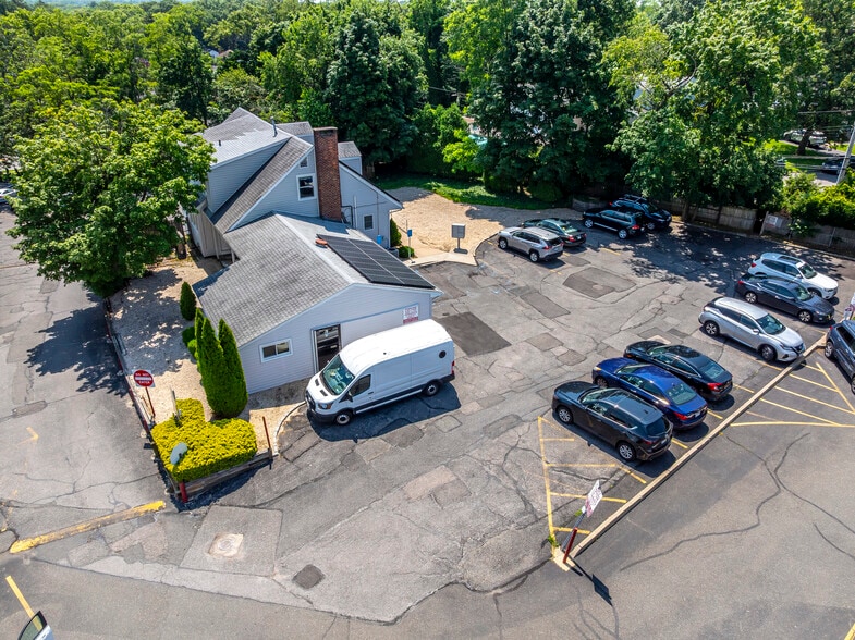 More Photos Of , Roslyn Heights Office For Sale