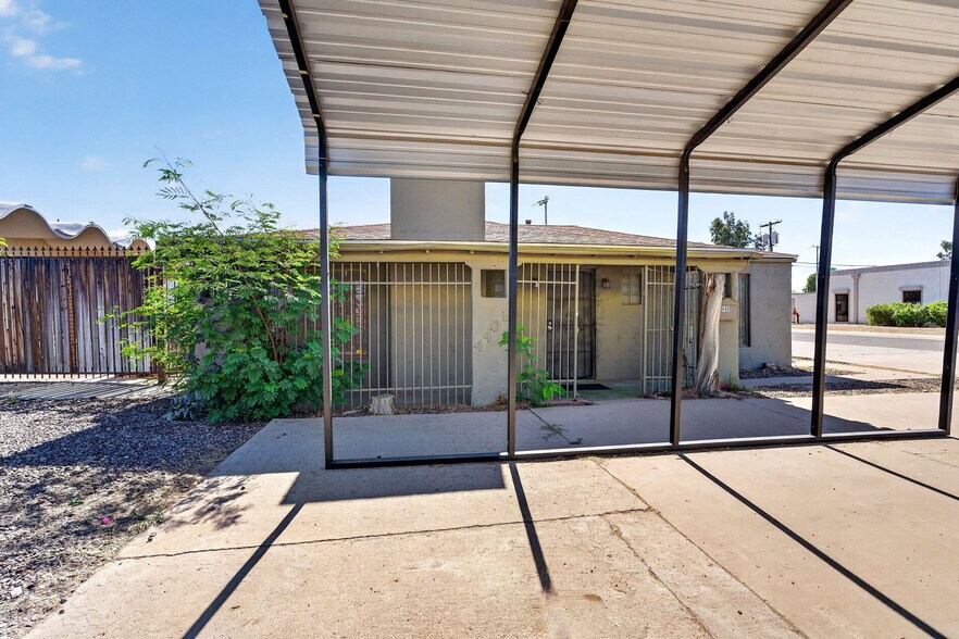 More Photos Of 4401 N 16th St, Phoenix Freestanding For Lease