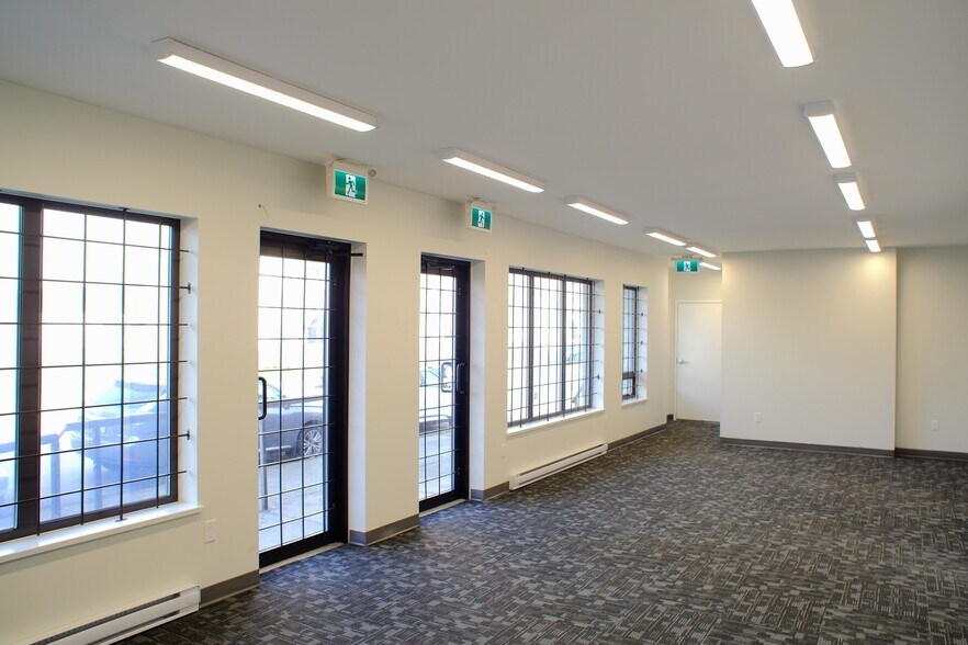 More Photos Of 1636 Pandora St, Vancouver Light Manufacturing For Sale