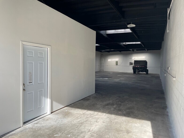 More Photos Of 13425 Beach Ave, Marina del Rey Warehouse For Lease