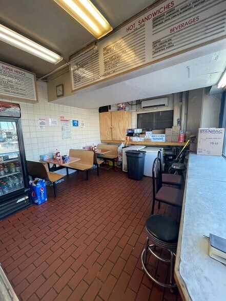 More Photos Of 47-05 Metropolitan Ave, Ridgewood Warehouse For Lease