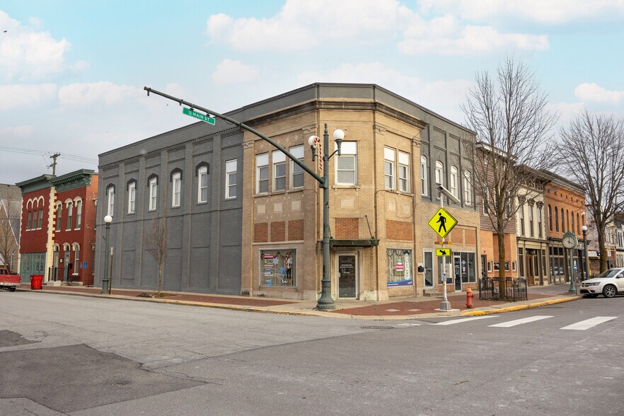 More Photos Of 50-52 S Main St, London Storefront Retail Residential For Sale