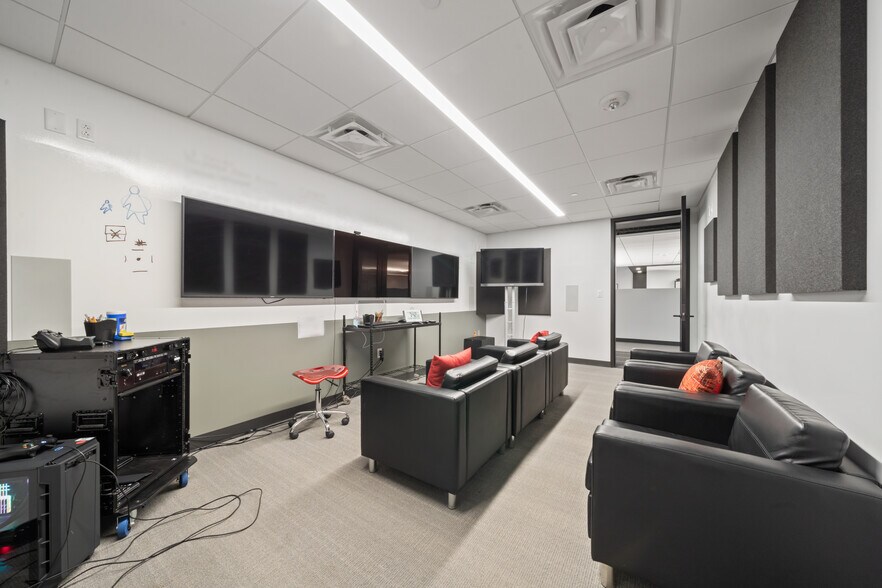 More Photos Of 7620 Guadalupe St, Austin Office For Lease