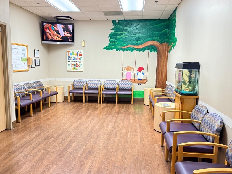 More Photos Of 275 W Herndon Ave, Clovis Medical For Lease