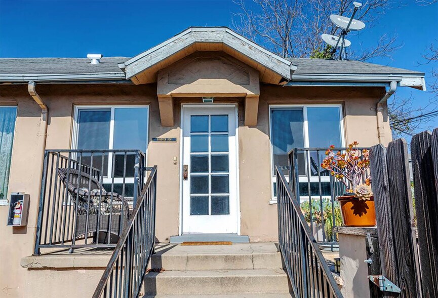 More Photos Of 2113 W Sunset Blvd, Los Angeles Storefront Retail Office For Lease