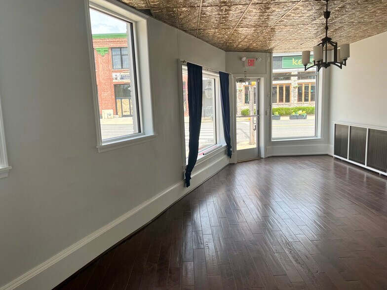 More Photos Of 1050 W Lancaster Ave, Bryn Mawr Storefront Retail Residential For Lease