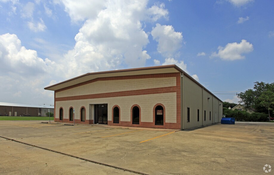 Primary Photo Of 10819 W Fairmont Pky, La Porte Warehouse For Lease