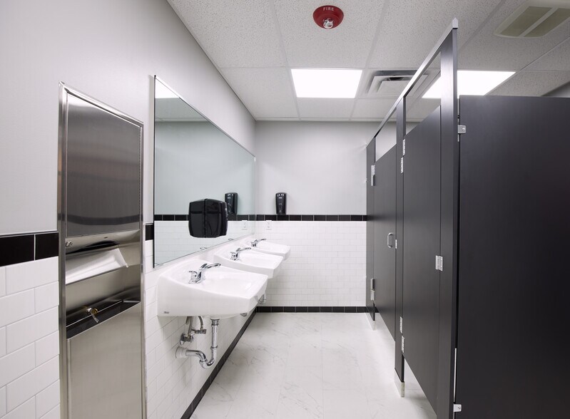 More Photos Of 901-907 West St, Pittsburgh Office Residential For Lease