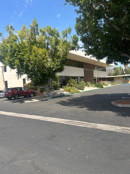More Photos Of 225 S Civic Dr, Palm Springs Medical For Sale