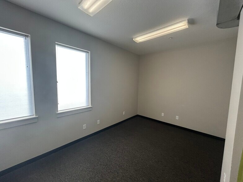 More Photos Of 12700 NW Cornell Rd, Portland Office For Lease