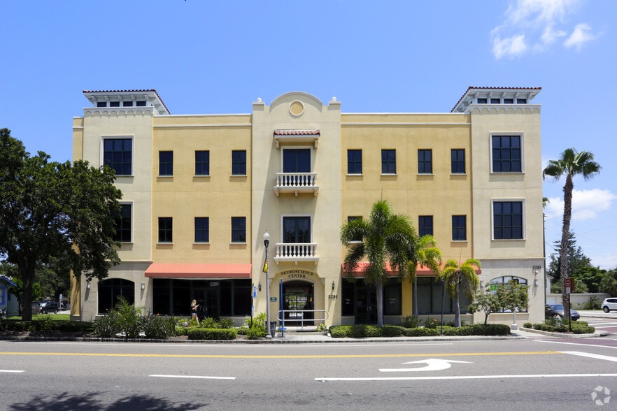 More Photos Of 2201 Central Ave, Saint Petersburg Medical For Lease