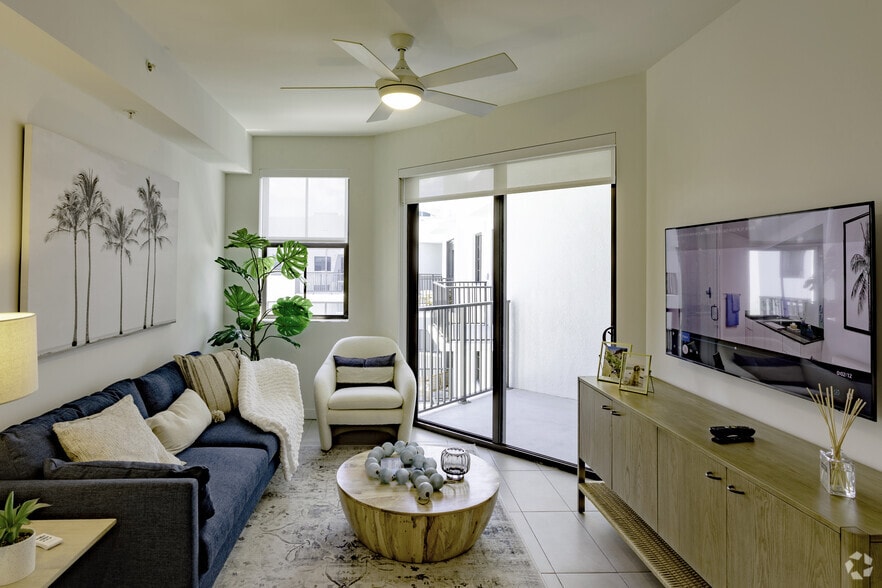 More Photos Of 609 2nd St, West Palm Beach Apartments For Lease