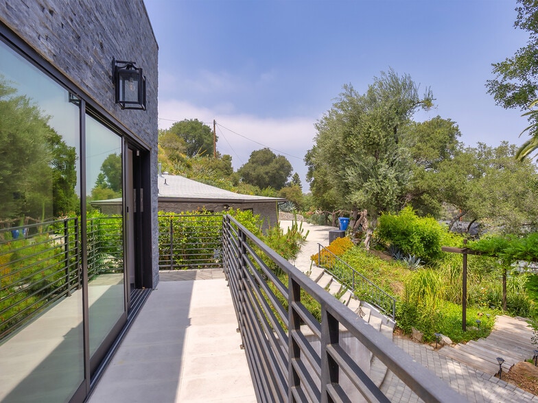 More Photos Of 7580 McGroarty Ter, Tujunga Apartments For Sale