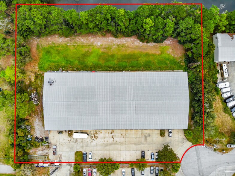 More Photos Of 1857 Patterson Ave, Deland Warehouse For Lease