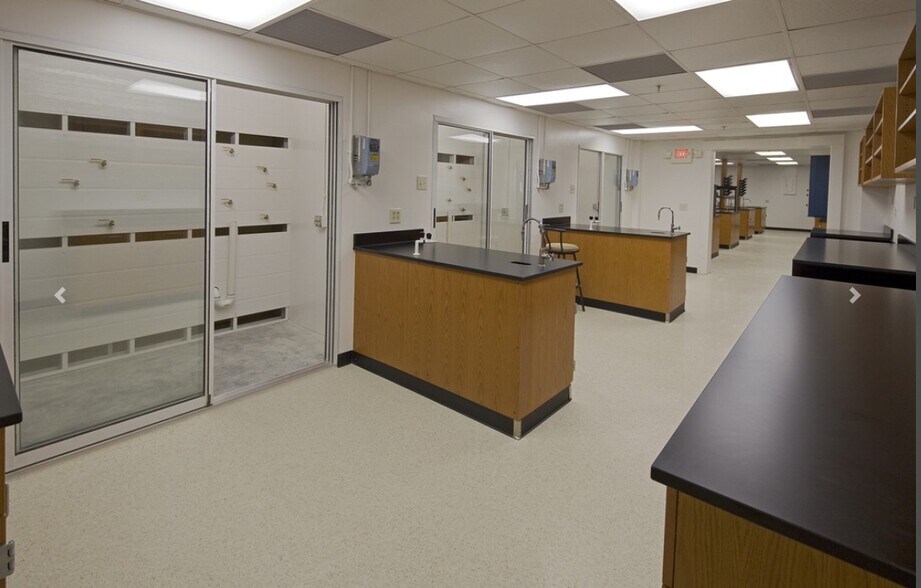 More Photos Of 13183-13201 Rachael Blvd, Alachua Warehouse For Sale