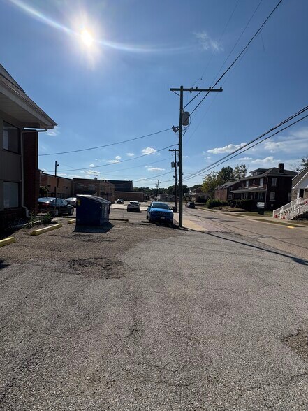 More Photos Of 2017 Sunset Blvd, Steubenville Office For Lease