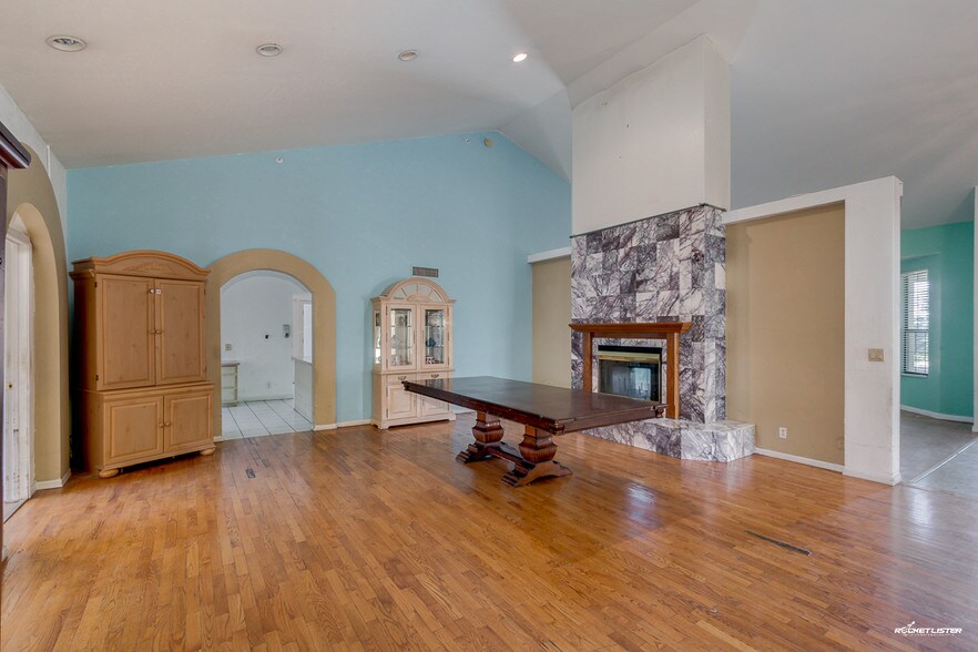 More Photos Of 14414 N 29th St, Phoenix Assisted Living For Lease