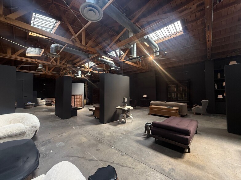More Photos Of 6600 Lexington Ave, Los Angeles Loft Creative Space For Sale