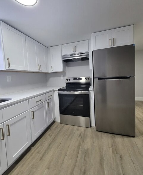 More Photos Of 19-25 Vineyard Ave, Highland Apartments For Sale