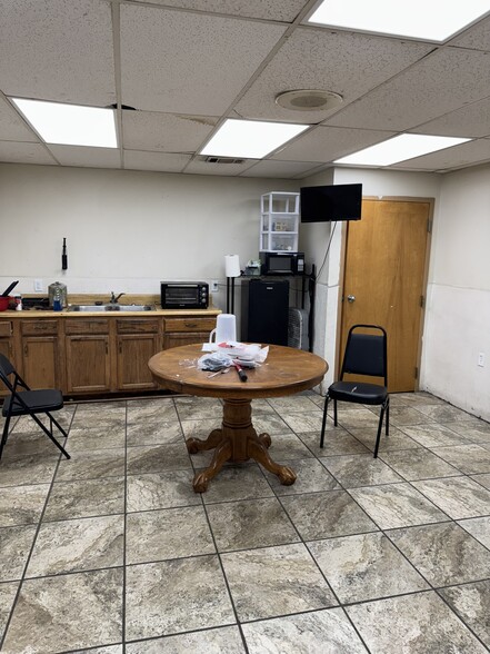 More Photos Of 1 Harold Ives Dr, North Little Rock Warehouse For Sale