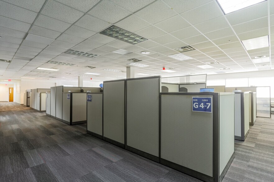 More Photos Of 1450 Technology Dr, Harrisonburg Office For Sale