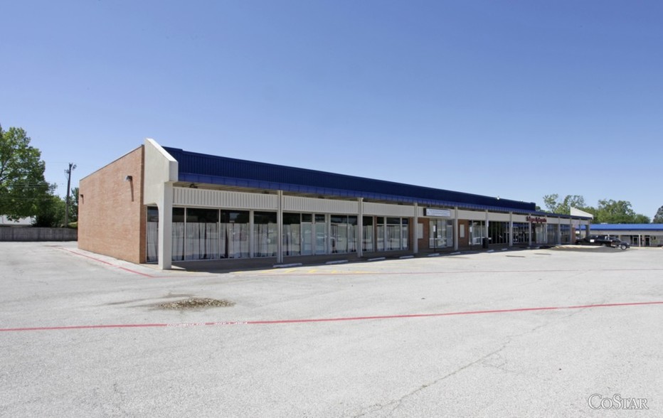 Primary Photo Of 401-463 W Bedford Euless Rd, Hurst Unknown For Lease