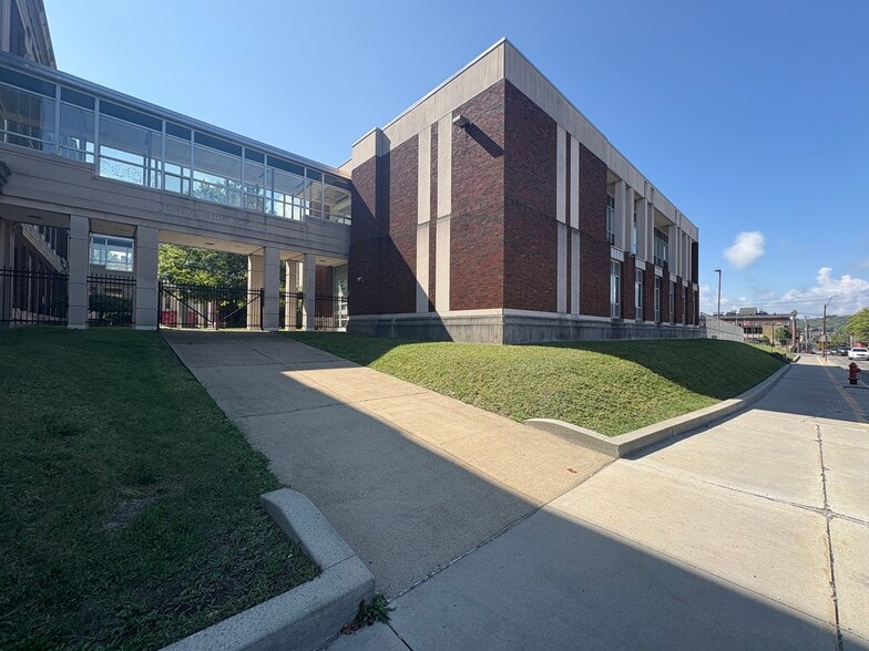 Primary Photo Of 0 N McKean E North Sts, Butler Schools For Lease